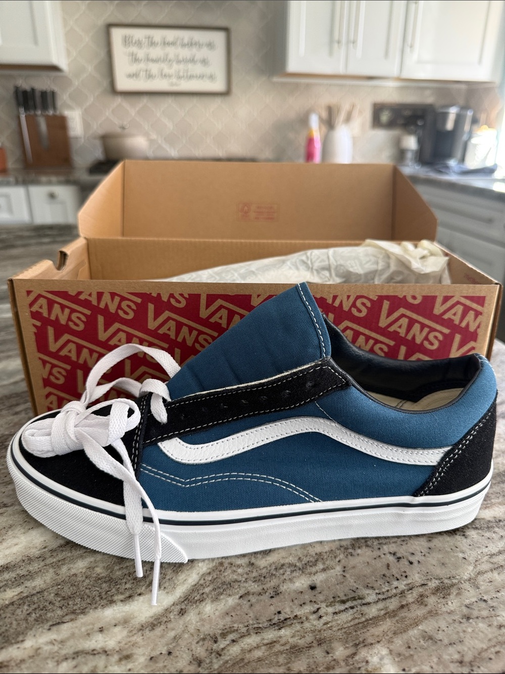 💥 NIB Unisex Vans Old Skool Low-Top Sneakers - Blue/Black/White